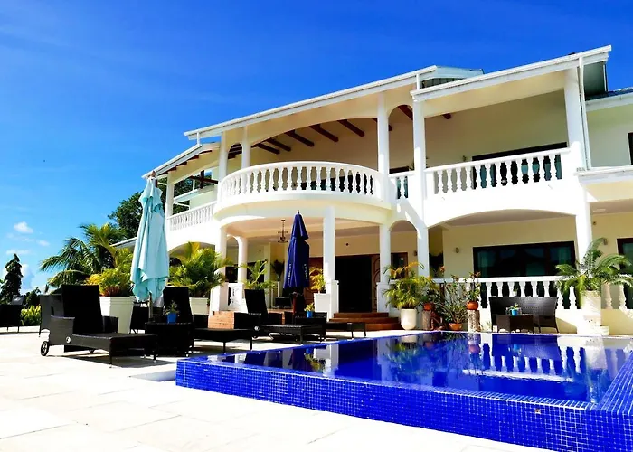 Petit Villa, Seychelles 5* Victoria