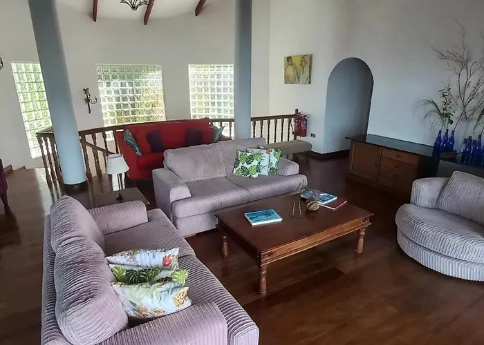 Petit Villa, Seychelles 5* Victoria