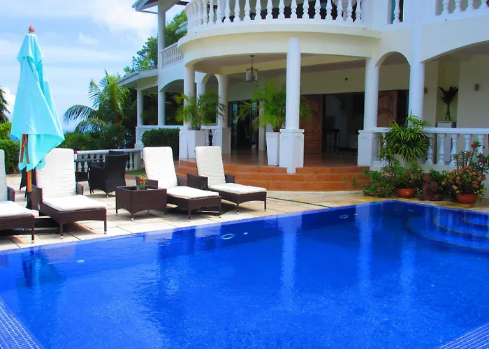Petit Villa, Seychelles Hotel